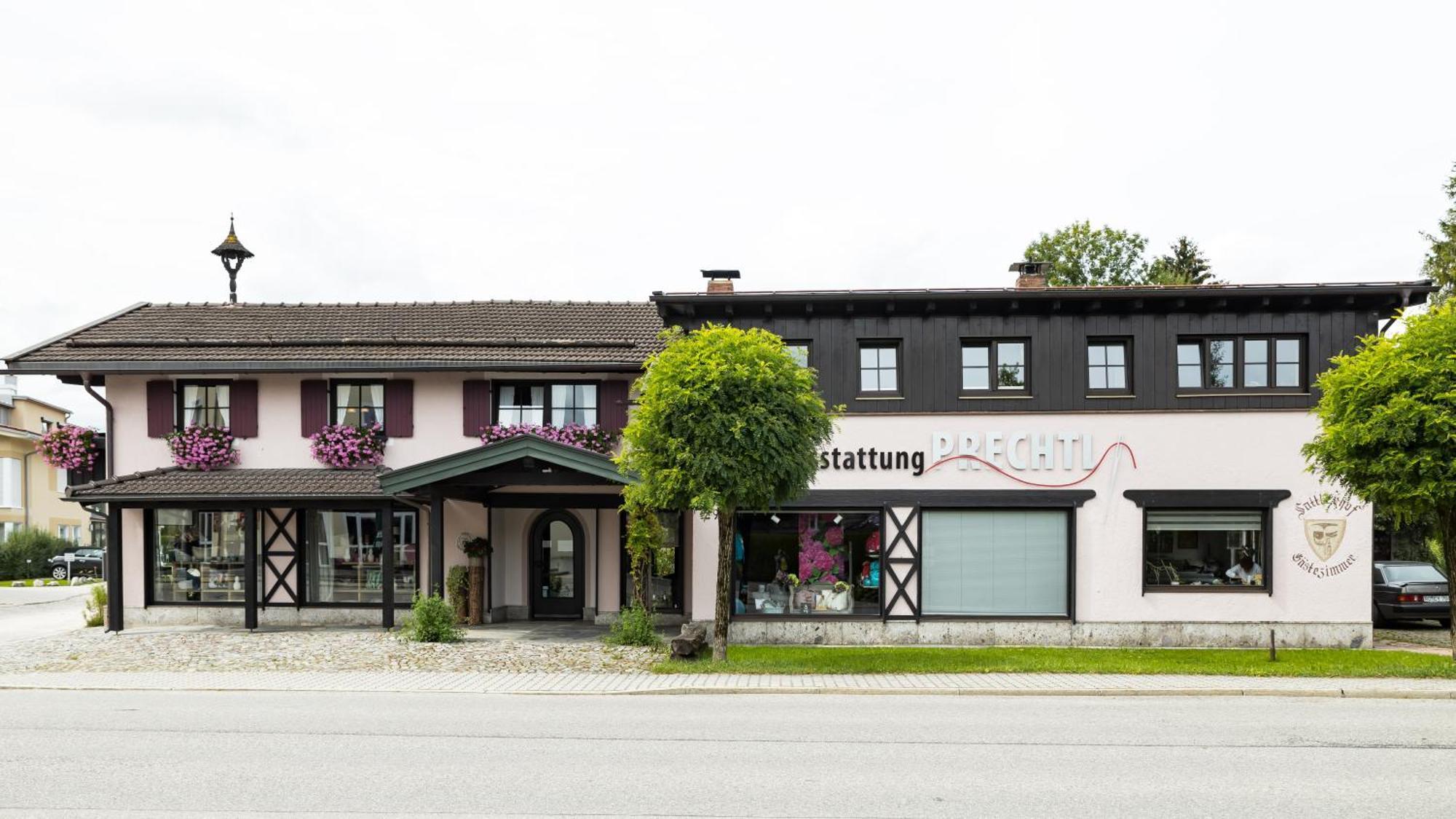 Gaestehaus Sattlerhof Hotel Bernau am Chiemsee Exterior photo