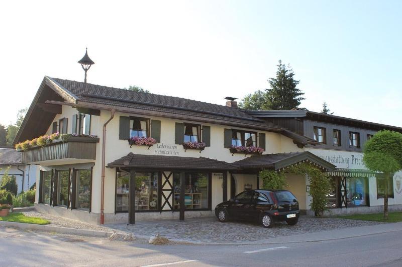 Gaestehaus Sattlerhof Hotel Bernau am Chiemsee Exterior photo